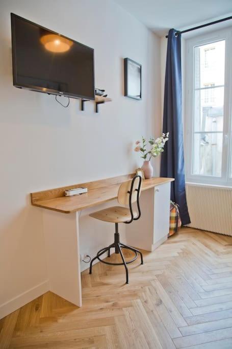 Fully Renovated Historic Apt In Heart Mouffetard Paris Exterior photo