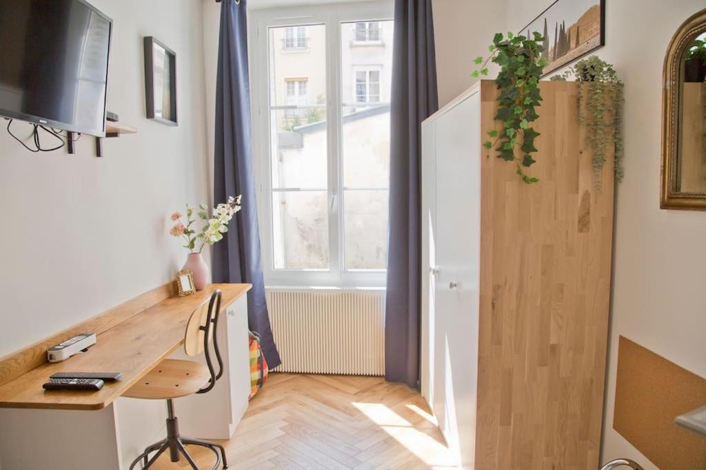 Fully Renovated Historic Apt In Heart Mouffetard Paris Exterior photo