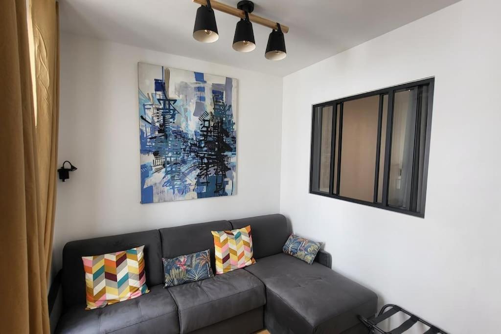 Fully Renovated Historic Apt In Heart Mouffetard Paris Exterior photo